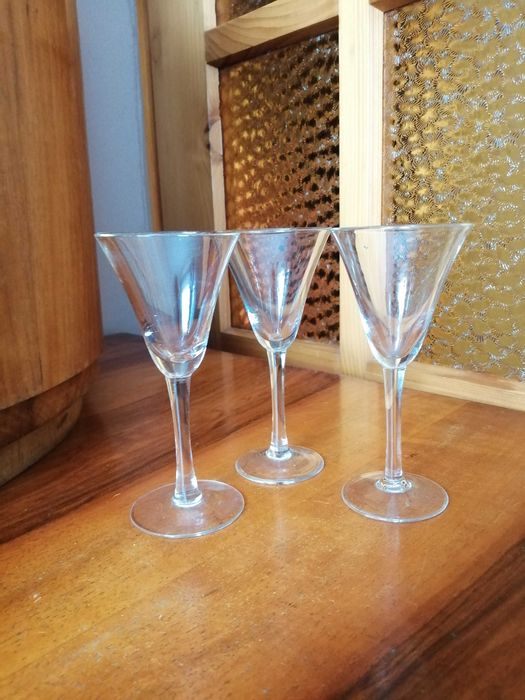 stare kieliszki do likieru PRL 3 szt