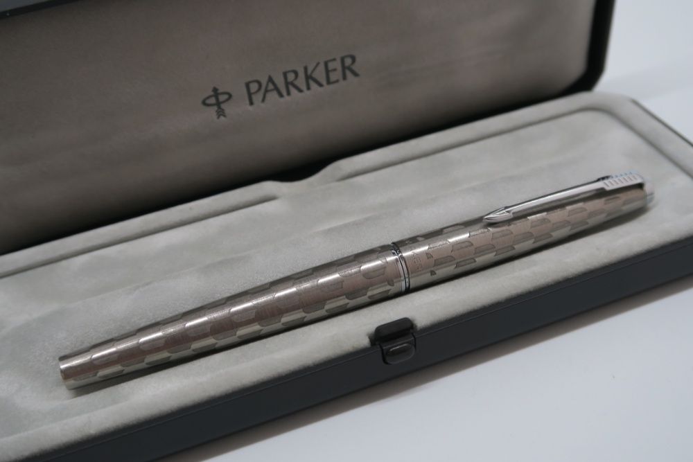 Caneta vintage Parker 45 Harlequin Grey Shield