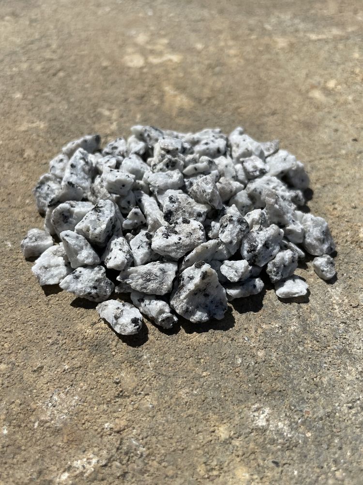 Grys GRANITOWY 2-8 mm Dalmatyńczyk Kamień do Płyt Ażurowych Fuga Żwir