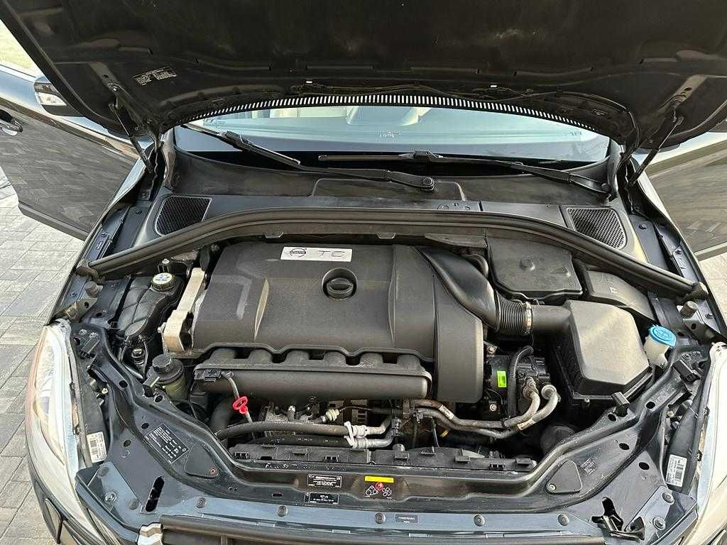 Volvo XC60 T6 4x4 Zamiana stan bdb
