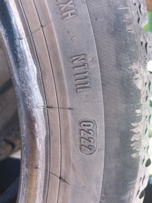 Гума Pirelly всесезонна