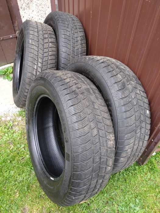 Opony zimowe SUV Barum Bravuris 3 4szt. 225/65/17