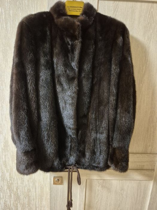 Натуральний норковий бомпер