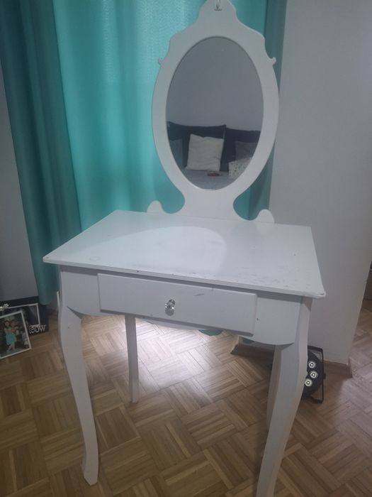 Toaletka biała używana