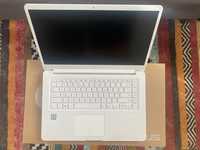 Laptop ASUS VivoBook R520UA