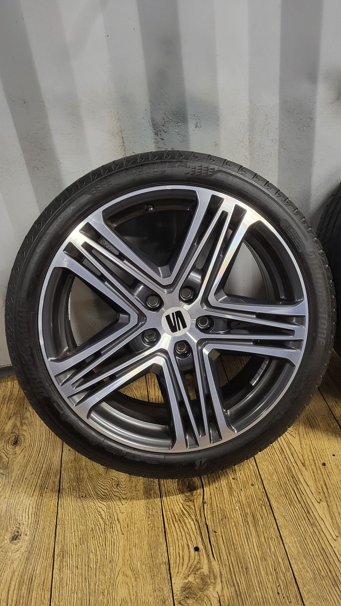 Alufelgi Seat 18" Xcellence 5x112 z oponami 225/40 R18 jak nowe! Leon