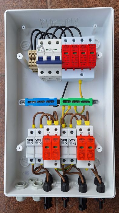 2 szt Rozdzielnica fotowoltaiczna PV 2x8 AC DC 1000V T2 2 stringi MC4