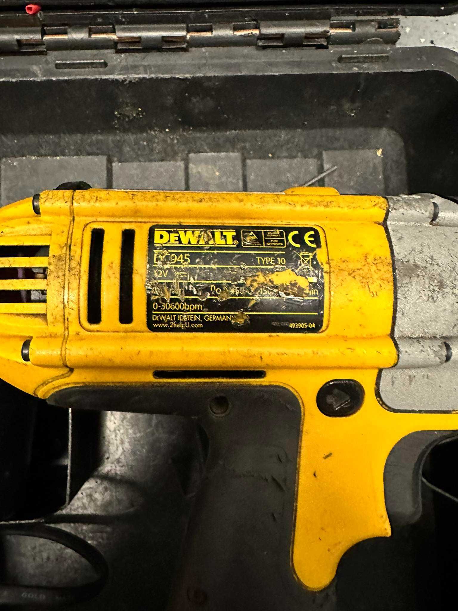 Wkrętarka DeWalt DC945