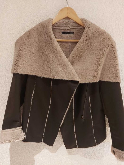 Casaco castanho com pêlo