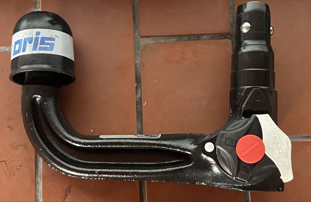 Bola Reboque ORIS com  Sistema de Fixação a Viatura
