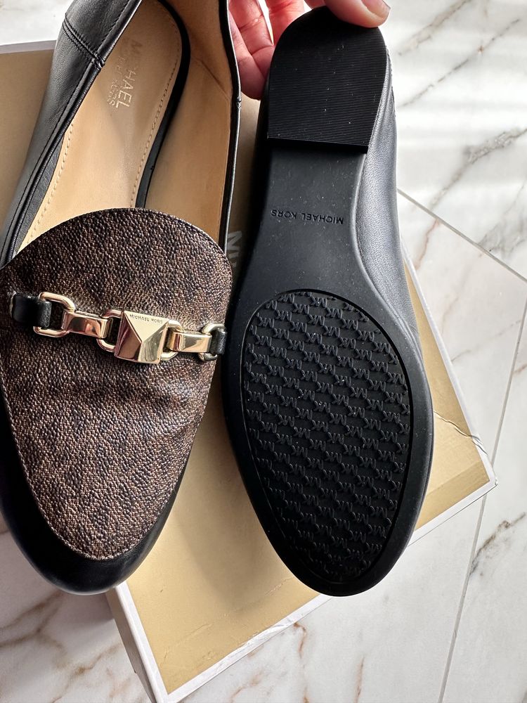 Макасини бренду Michael Kors