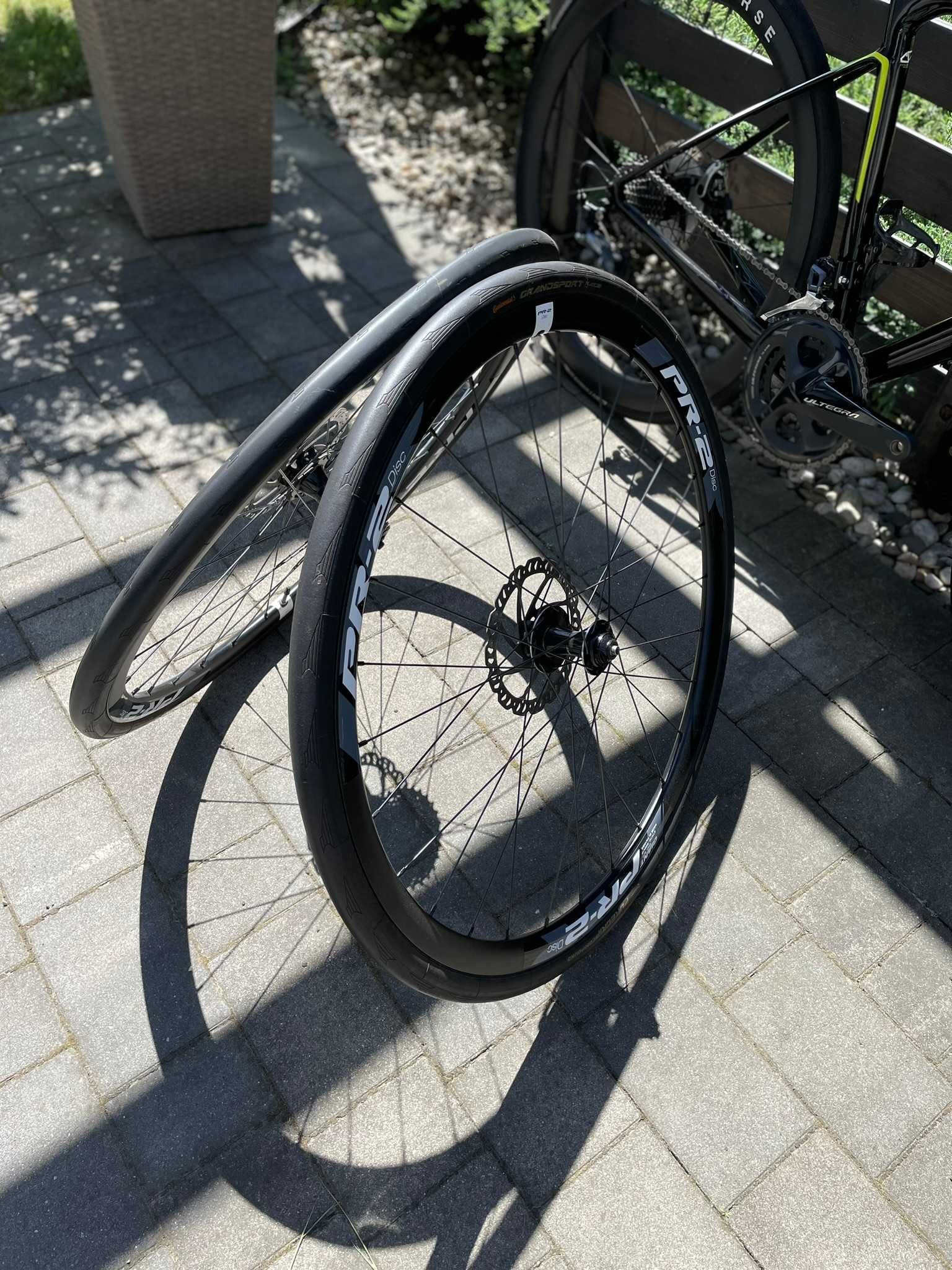 Rower szosowy Giant Defy Advanced roz. M