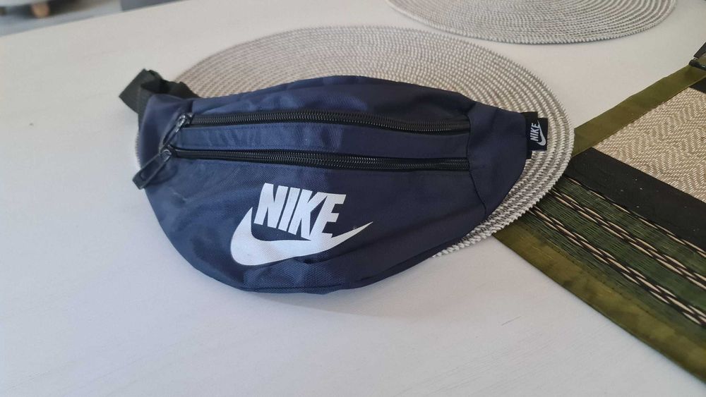 Nerka Nike.  Jak nowa !