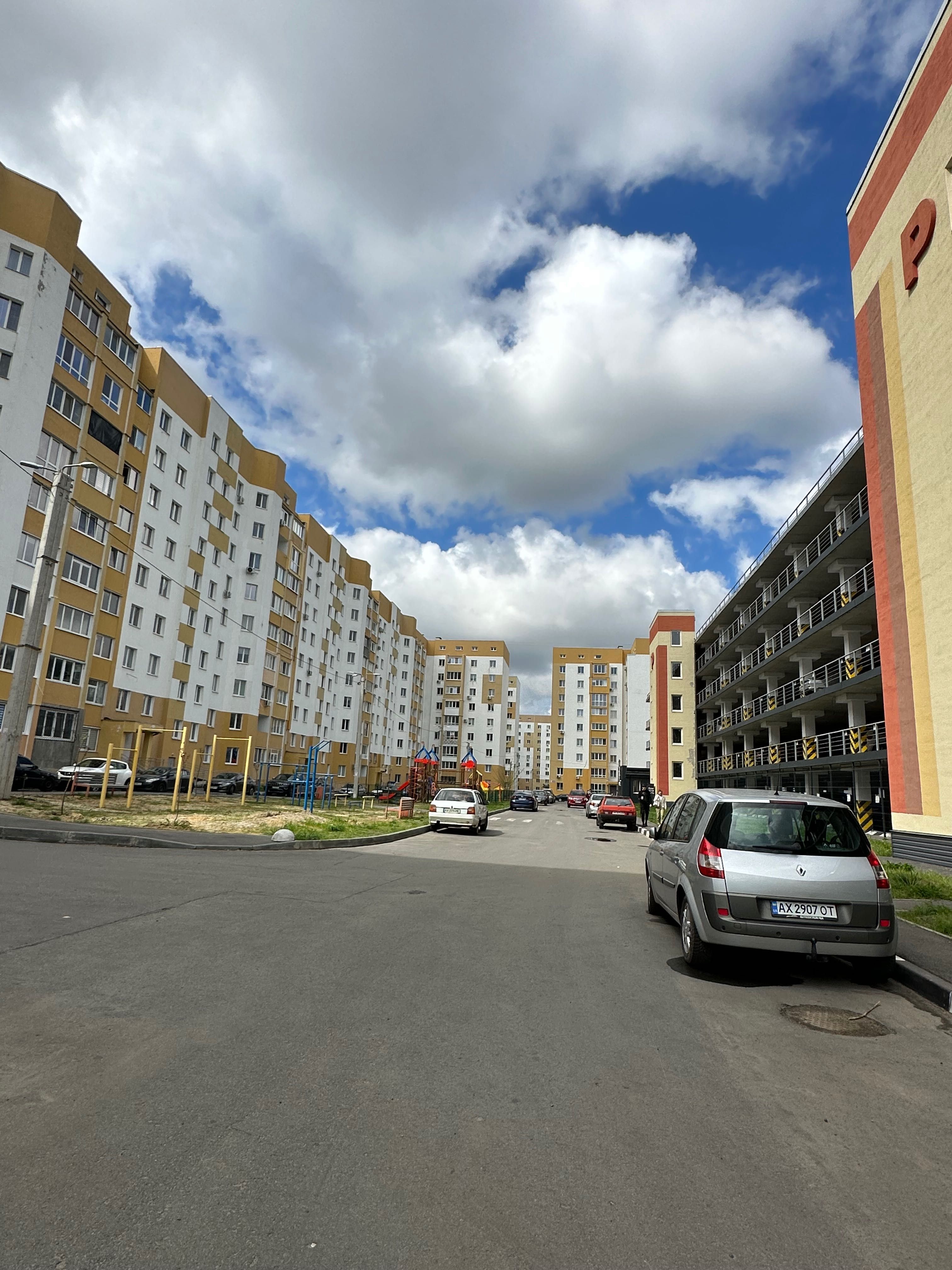 Продам 1-к квартиру з ремонтом, в новобудові ЖК Райдужний, Ландау 52л