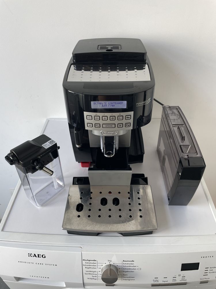 Кофемашина Delonghi ECAM 22.366.B MagnificaS Cappuccino молочник новый