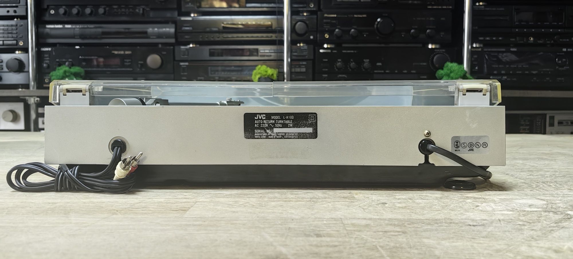 Вініловий програвач JVC L-A100