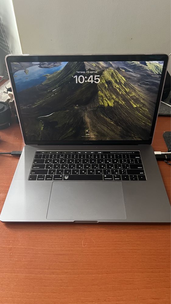 Macbook pro 15’’ 2018. Custom. I7/32/2tb 560x