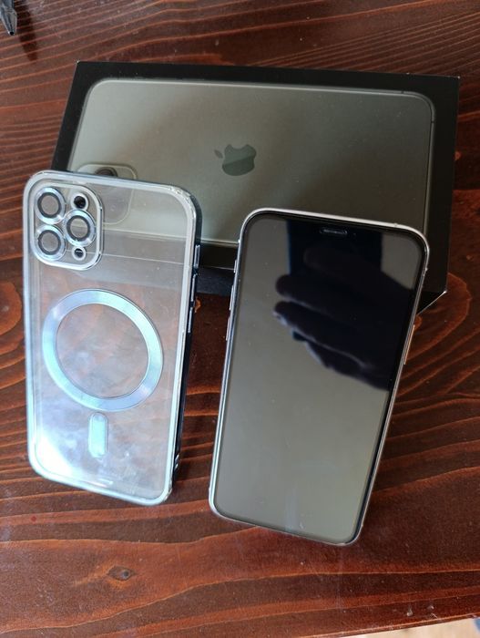 iPhone 11 pro ideal stan