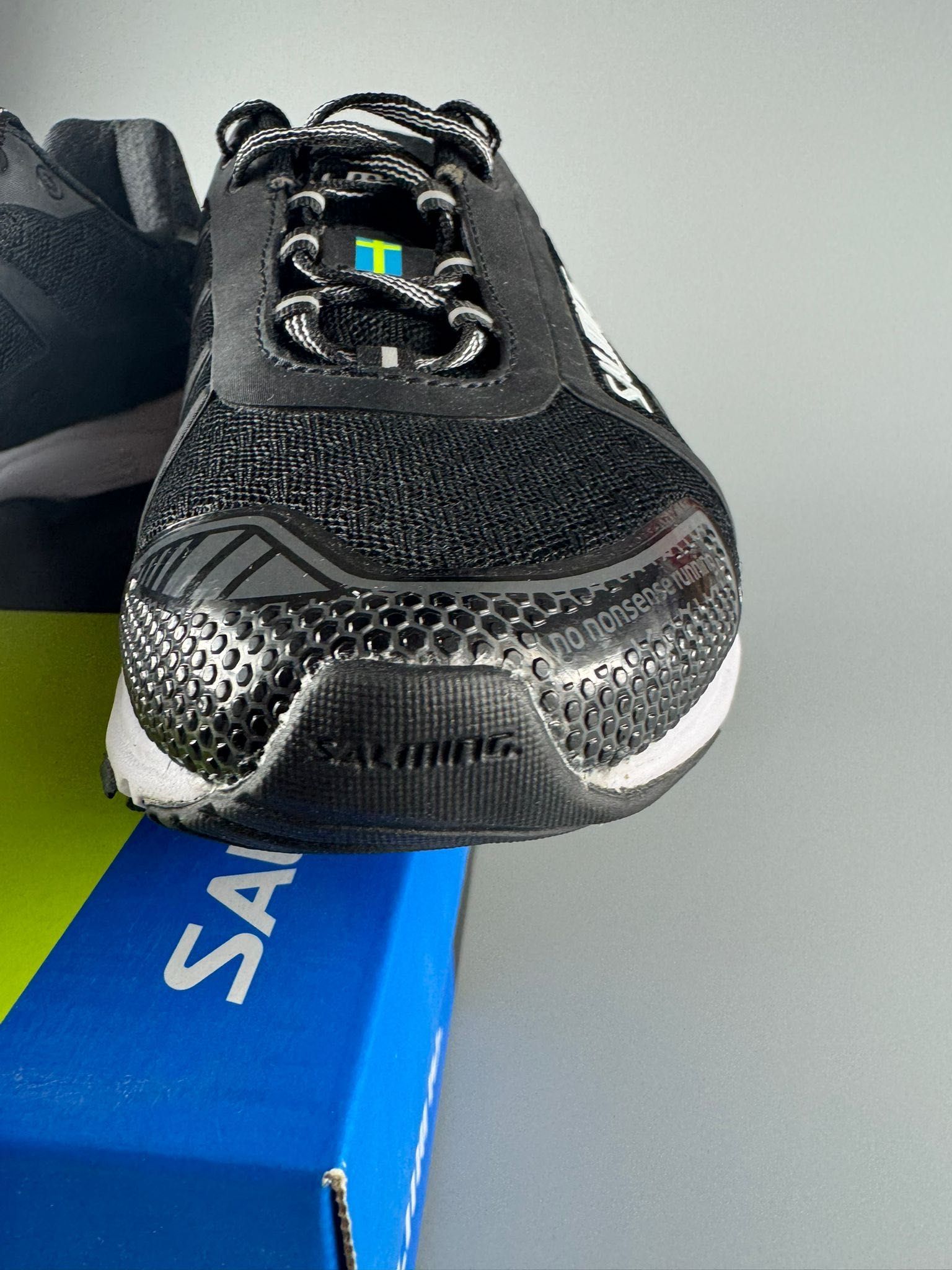 Nowe buty sportowe damskie SALMING. czarne 27 1/3
