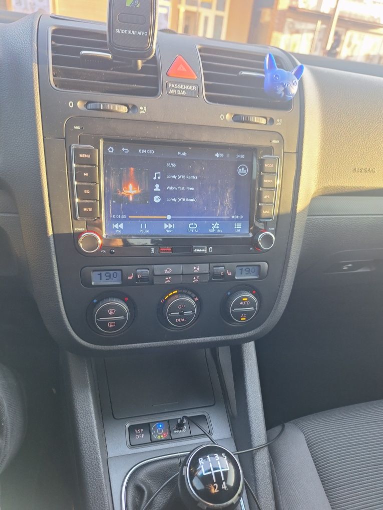 Volkswagen Golf V