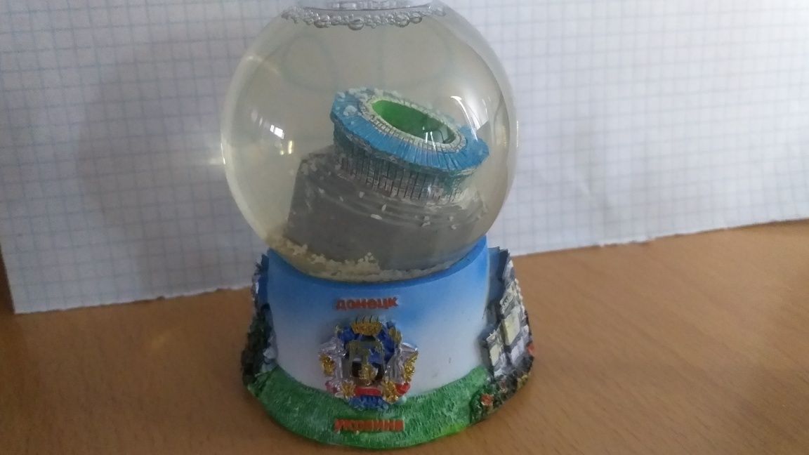 Подарункові художні вироби з кольорового скла