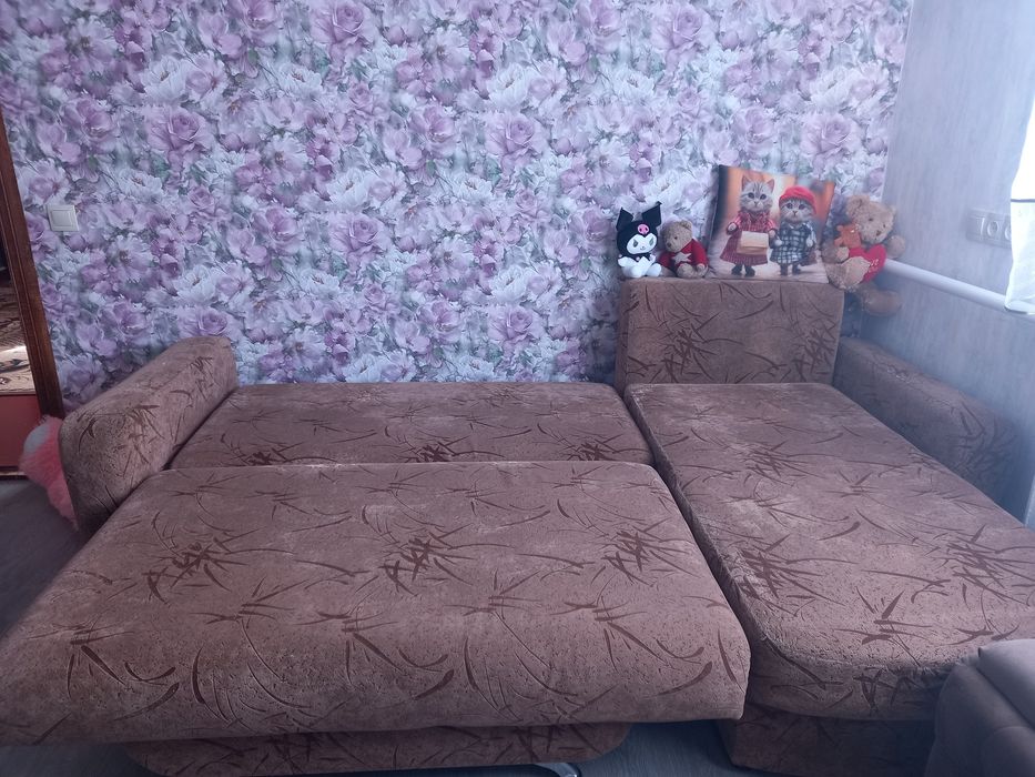 Диван кутовий в гарному стані