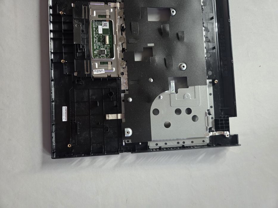 Sprzedam Palmrest do laptopa DELL INSPIRON 3000 series