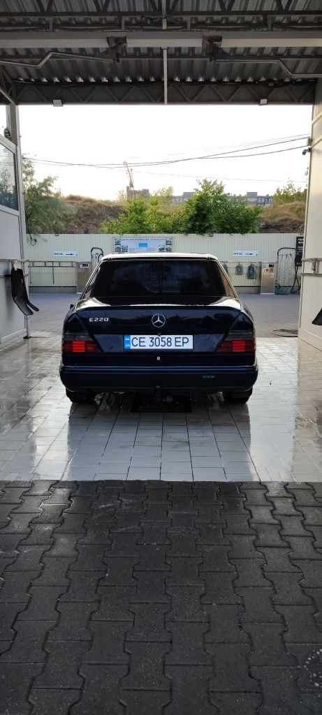 Продам Mercedes W124