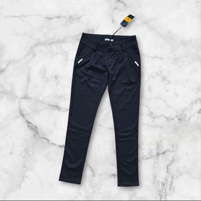 Nowe z metką czarne eleganckie spodnie Freesia rozmiar 36 S