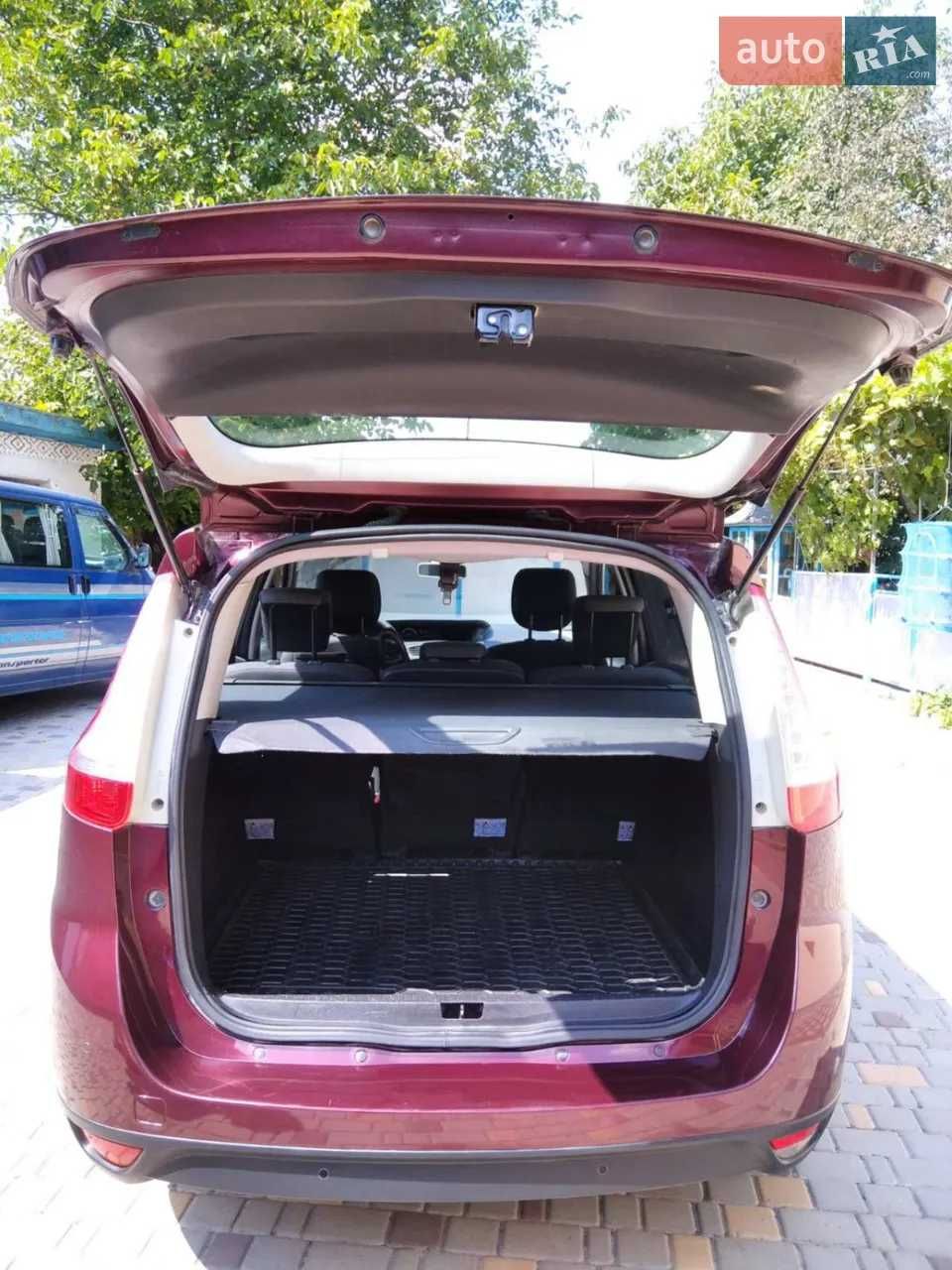Продам Renault Megane Scenic 2012