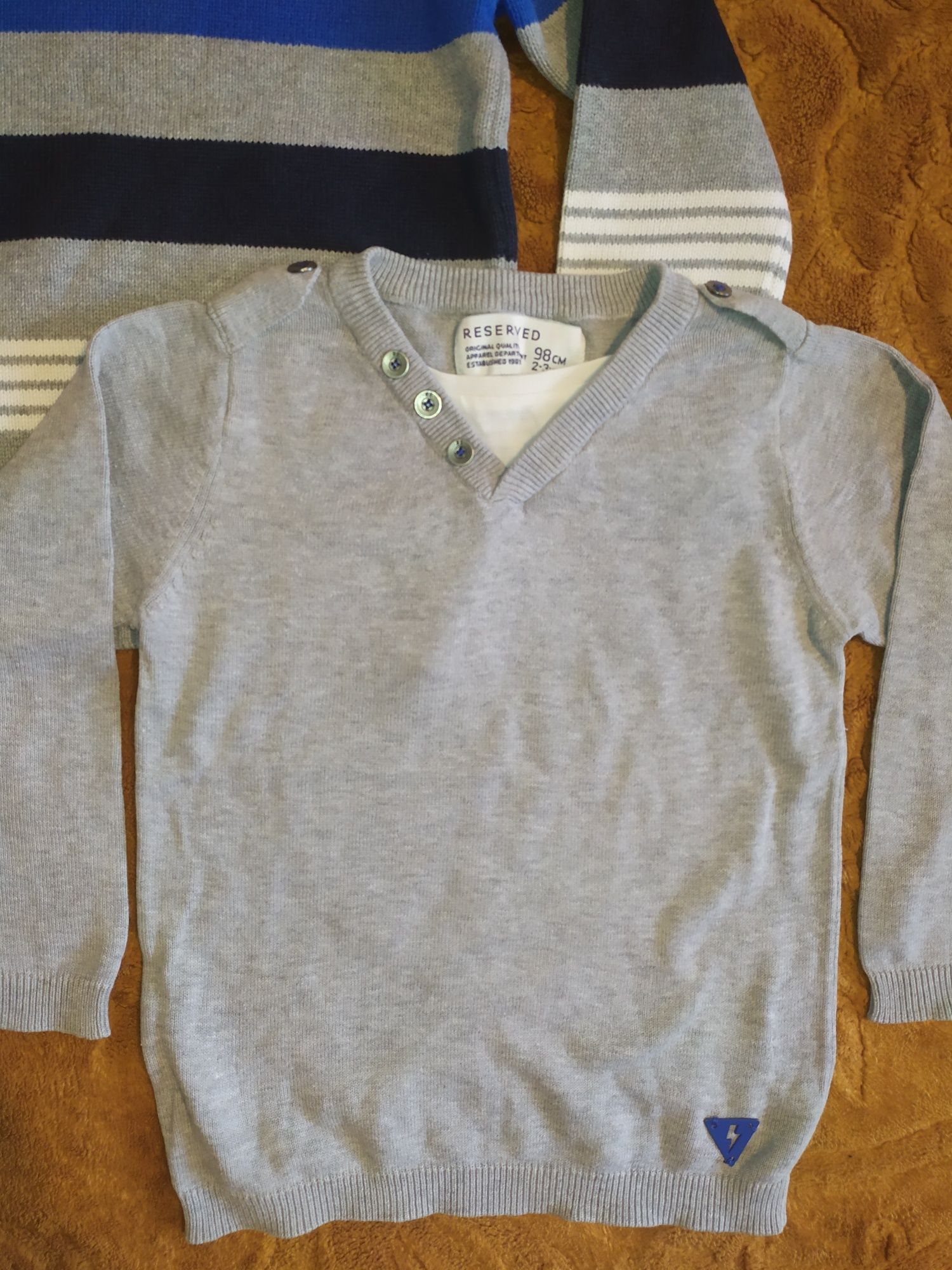 Dwa sweterki dla chłopca 98 Reserved Palomino C&A