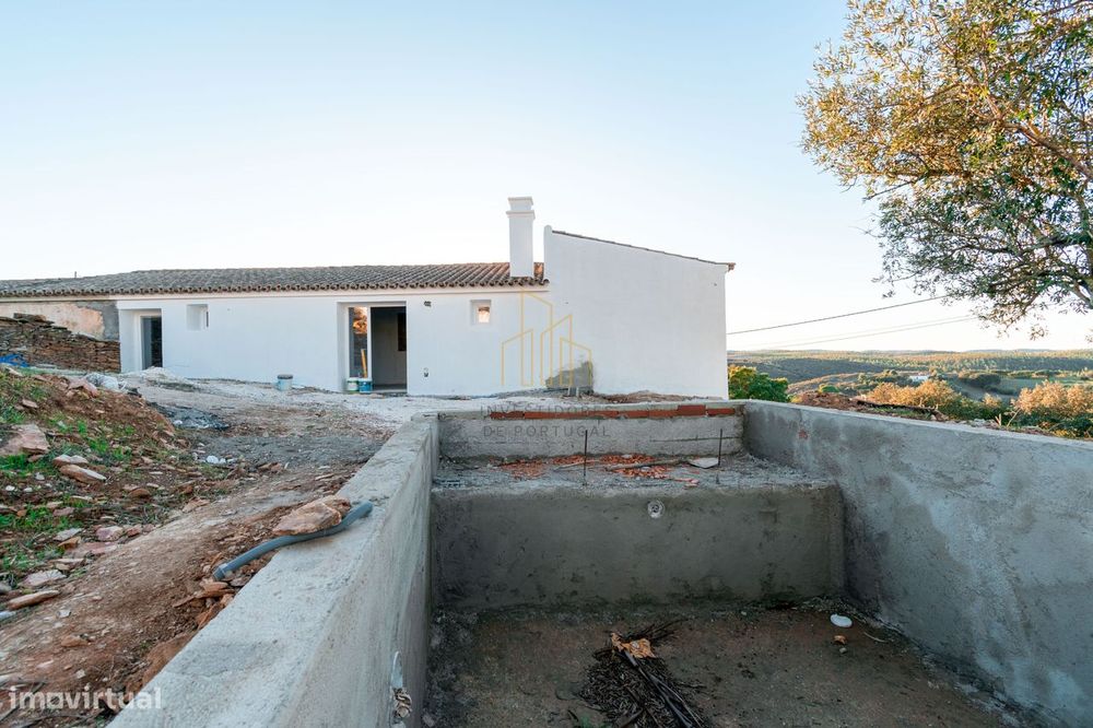 Moradia T2 com piscina e vista deslumbrante em Terena, Hortinhas