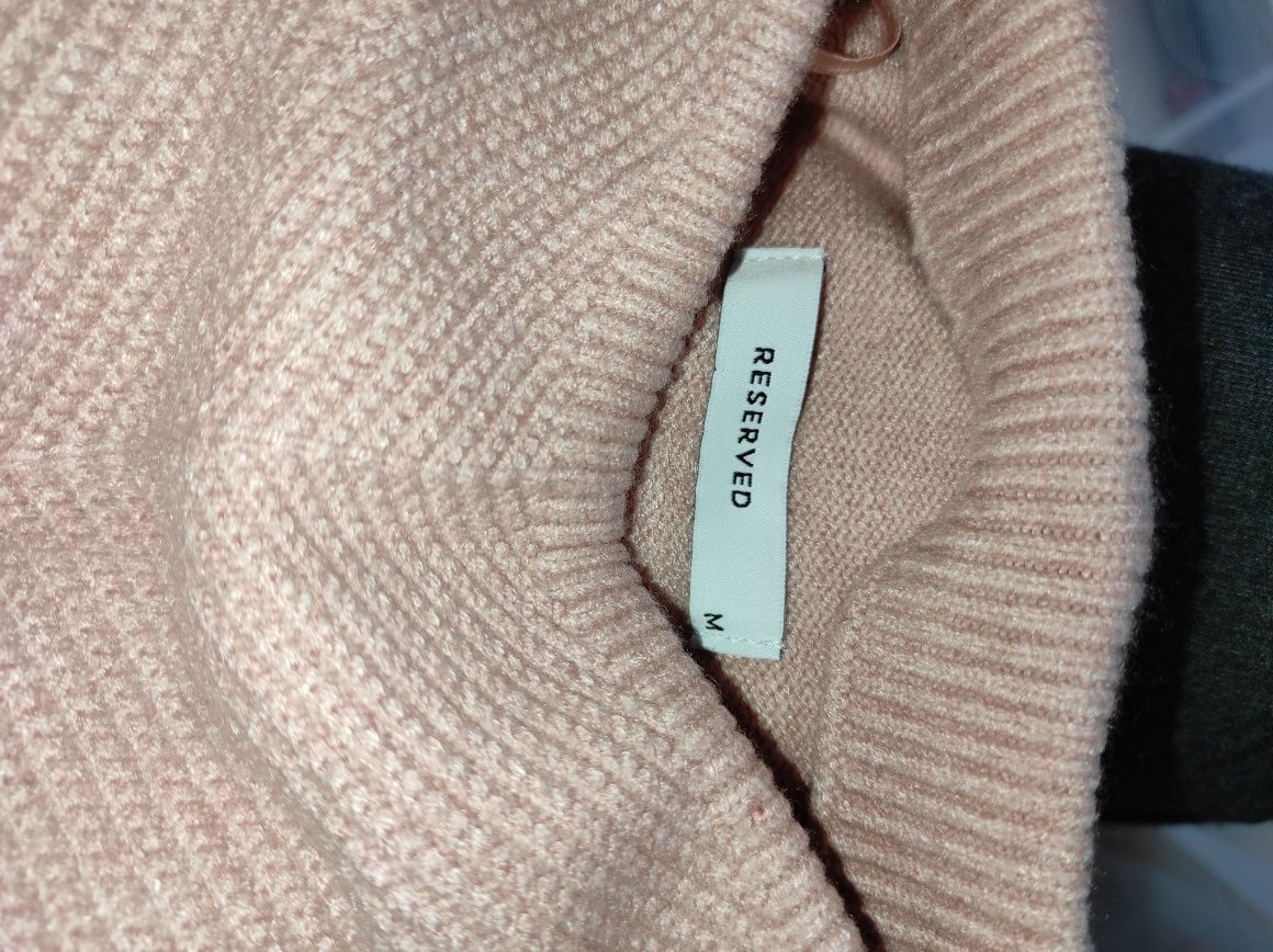 Piękny nowy różowy sweterek Reserved M
