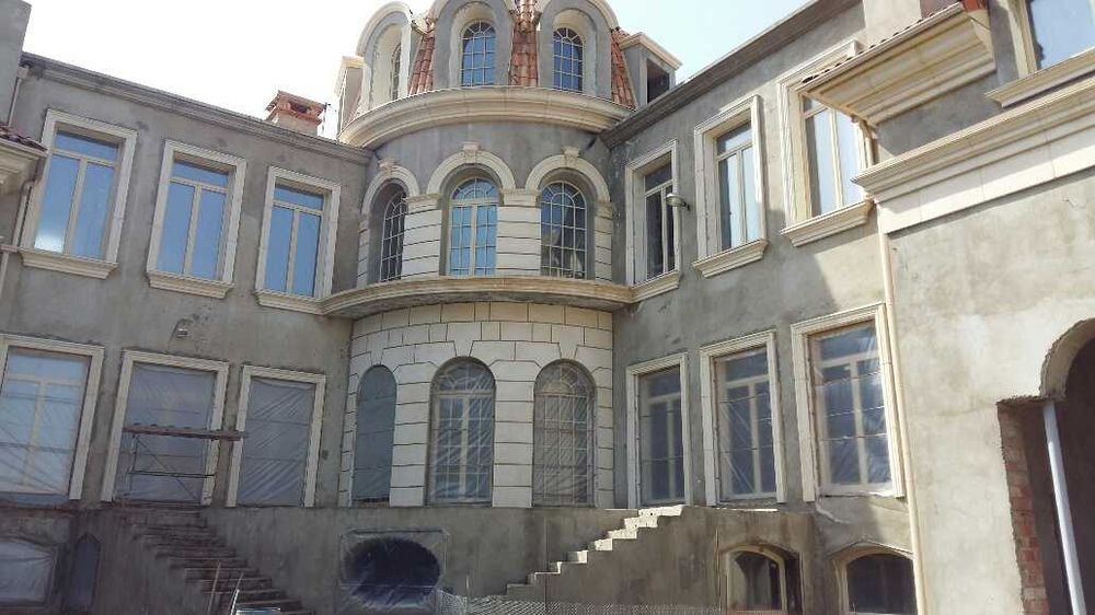 Новое здание 1200 м2 в центре Аркадия под бизнес 13 соток