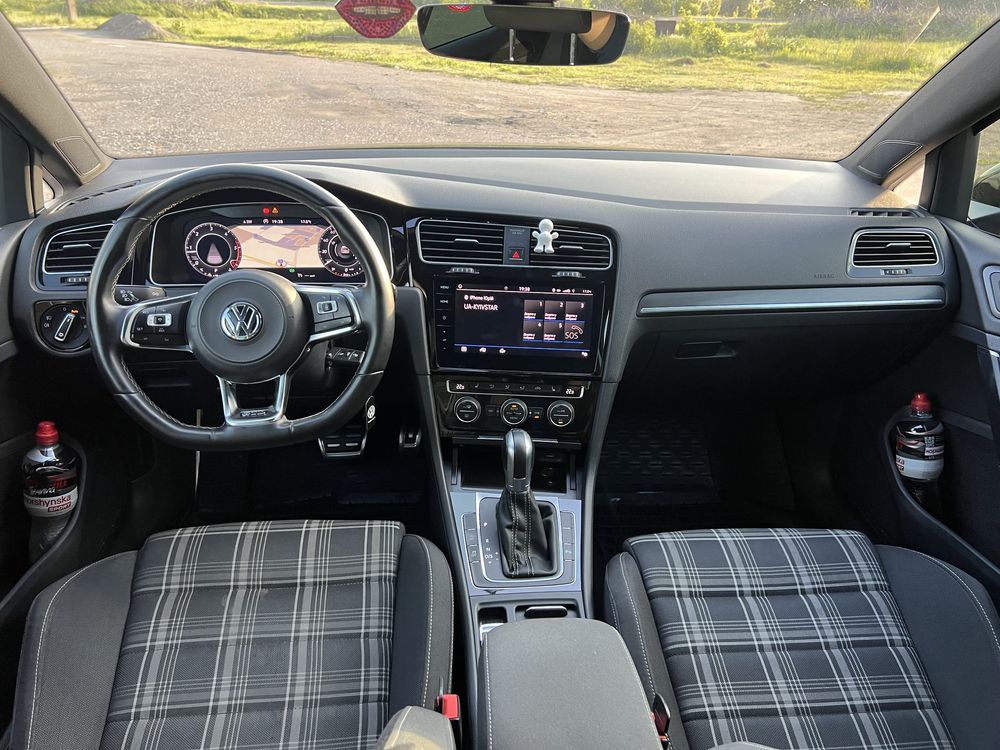 Продам Volkswagen golf  VII 7 GTD 2018