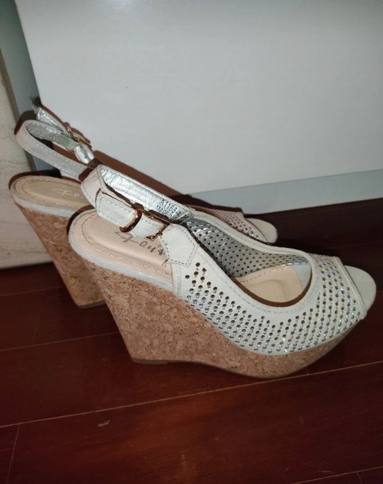 Sandálias n°36 NOVAS