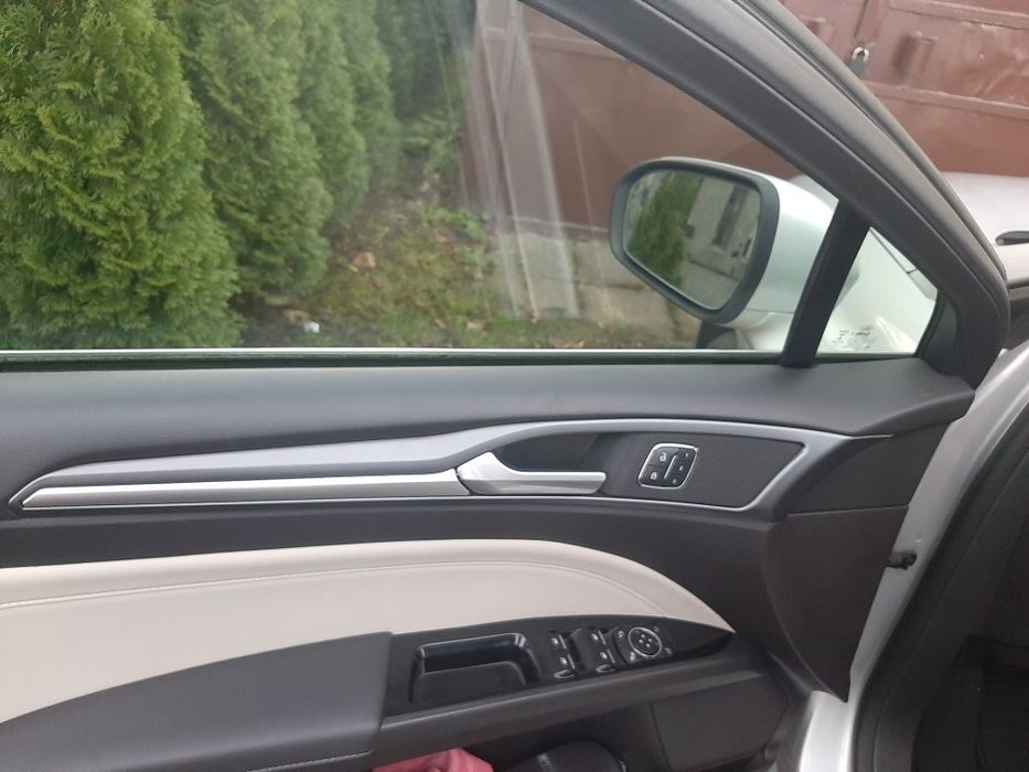 Ford mondeo  2.0 TDCI 180km TITANIUM  jasne skóry automat full led dyn