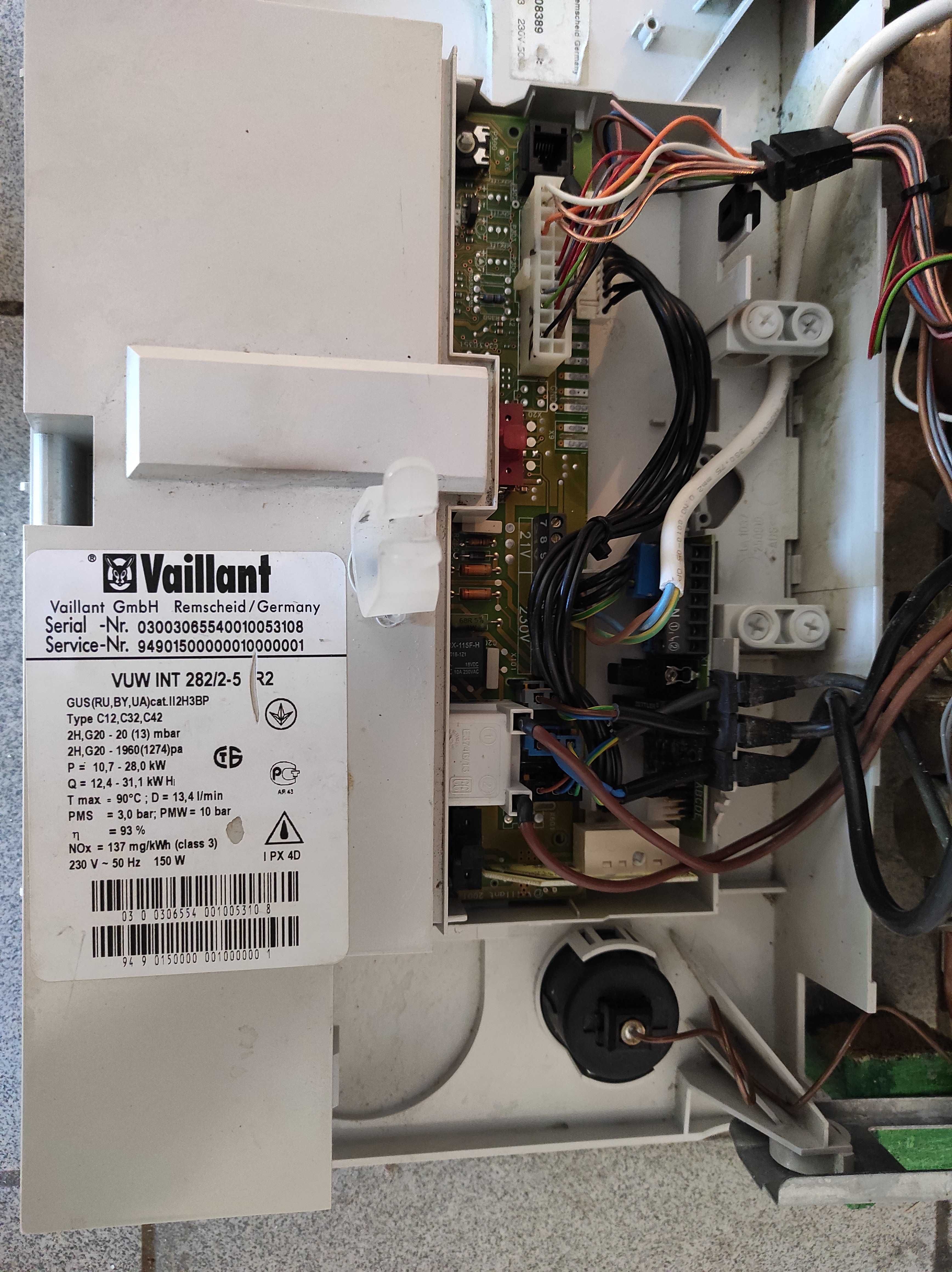 Котел Vaillant vuw int 282/2-5 r2 turbo Запчасти. Разборка. Запчастини
