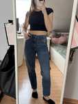 Niebieskie Mom jeans Bershka