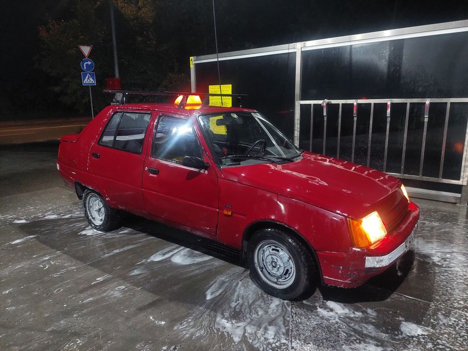 Заз  славута   на полно  ходу  по городу га 10