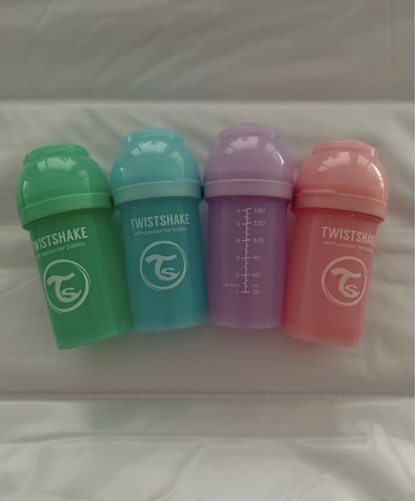 Twistshake Butelka Antykolkowa 260ml Pearl Blue+ 4 butelki GRATI