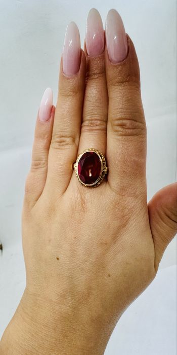 Złoty pierścionek z czerwonym oczkiem 585 - rozmiar 22 - STAN IDEALNY