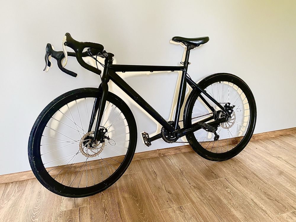 Велосипед Profi Road 28" чорний, дискові гальма