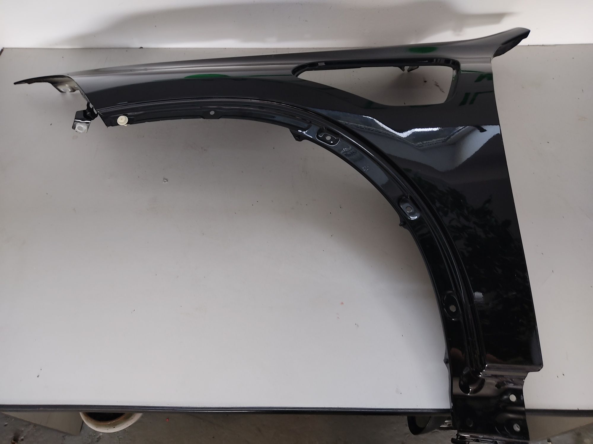 Крило переднє ліве BMW X1 F48 14-2018р