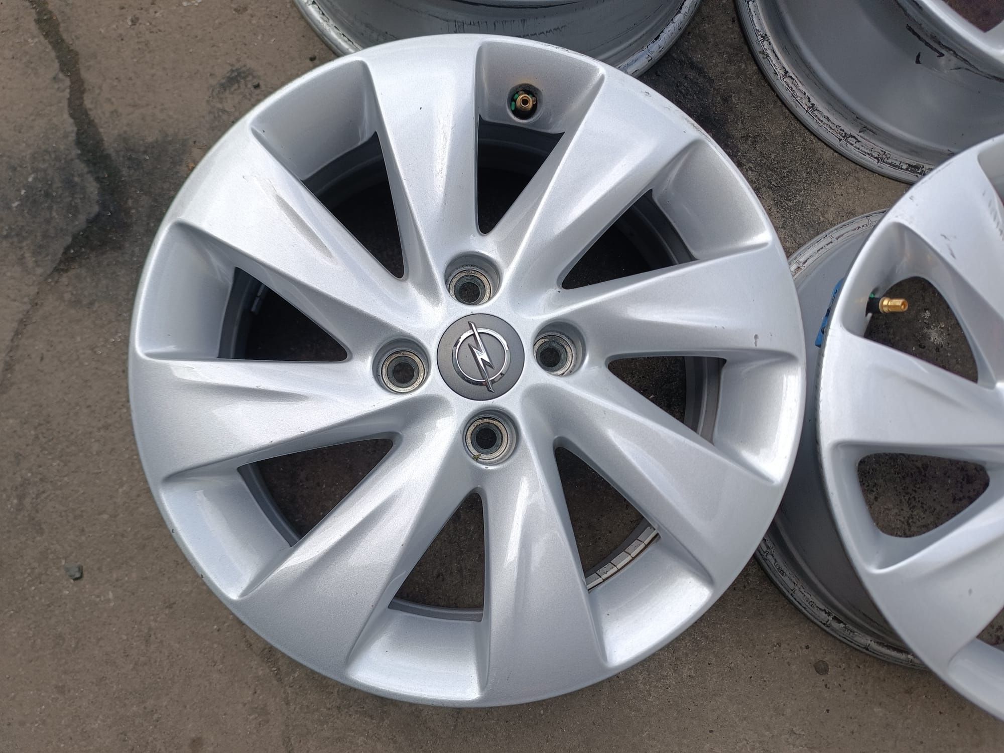 Alufelgi 15 Opel Corsa E Corsa D Combo Adam Meriva Tigra 4x100 TPMS