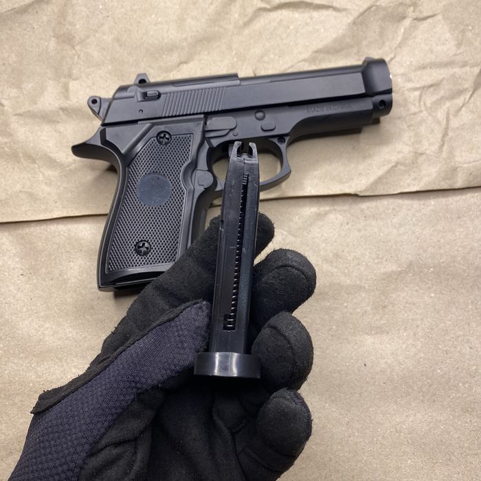 Іграшковий металевий пістолет для розваг Берета Cyma ZM21