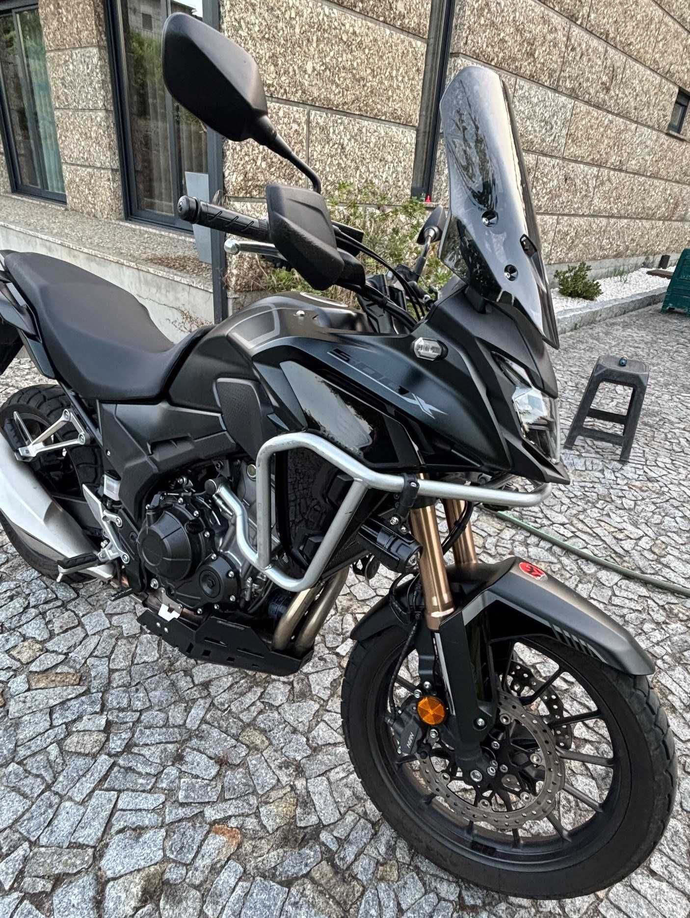 Honda CB500X 2023