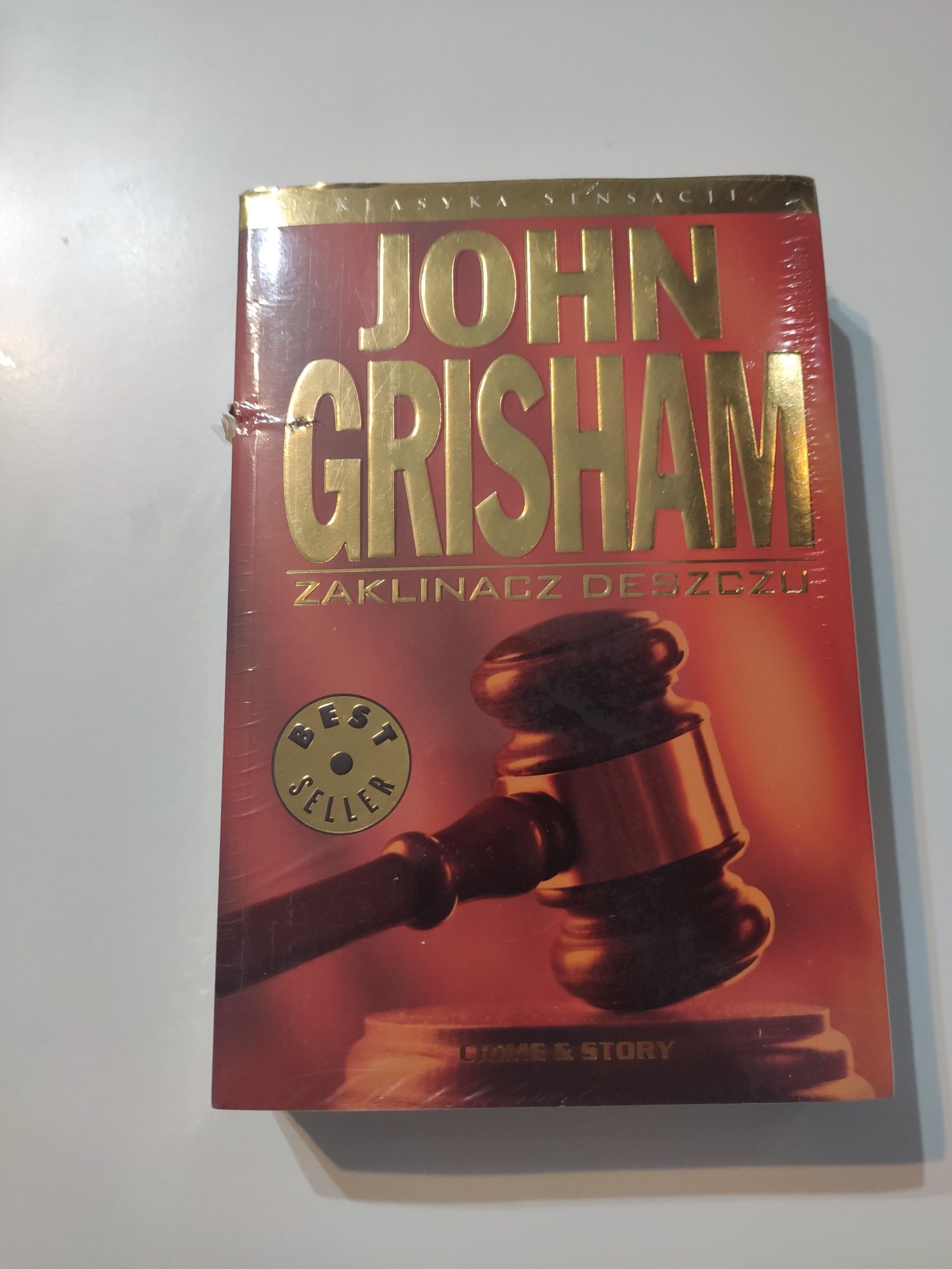 John grisham zaklinacz deszczu