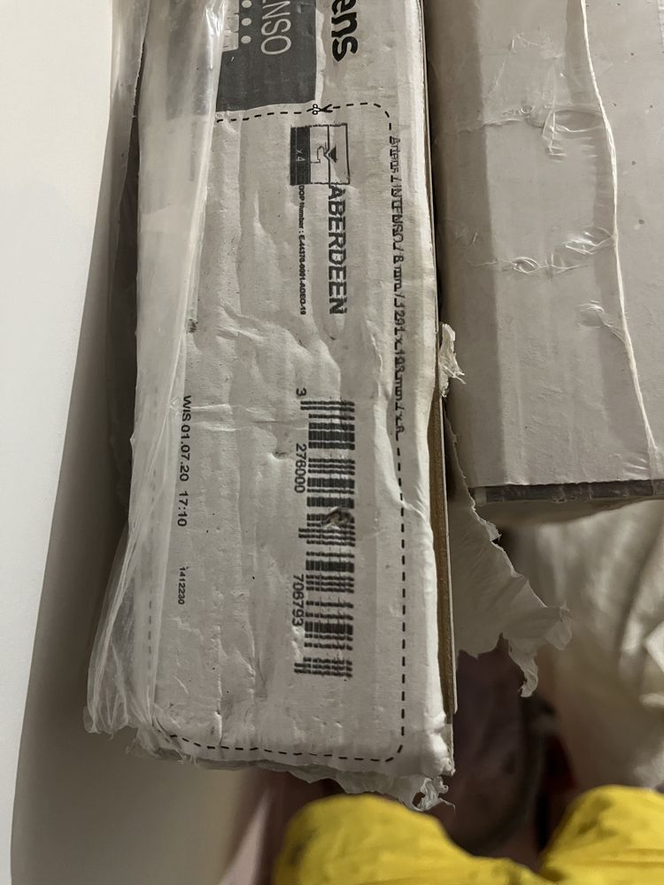 Panele podłogowe laminowane wodoodporne Aberdeen AC5 8 mm Artens