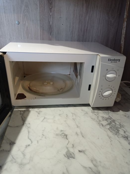 Мікрохвильова піч